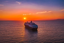 Greenland cruise ship pulled free